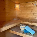 Andrea Mit Whirlpool Und Sauna *