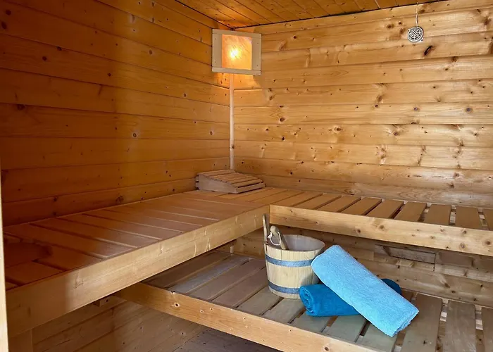 Andrea Mit Whirlpool Und Sauna *